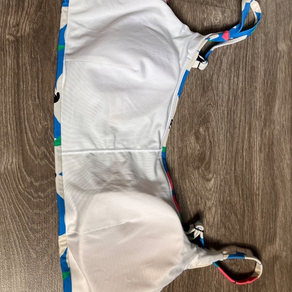 Floral 2-Piece Swimsuit - Picture 7 of 8